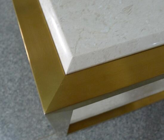 Meubles supérieurs de table basse d'espaces vitaux de pierre blanche, entièrement tables de chevet de chêne d'Assambled 1