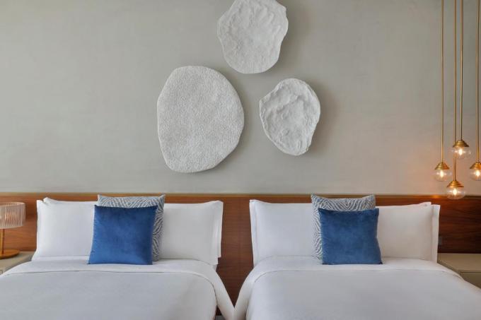 Bois attrayant moderne de luxe adapté aux besoins du client de chambre à coucher d'hôtel 0