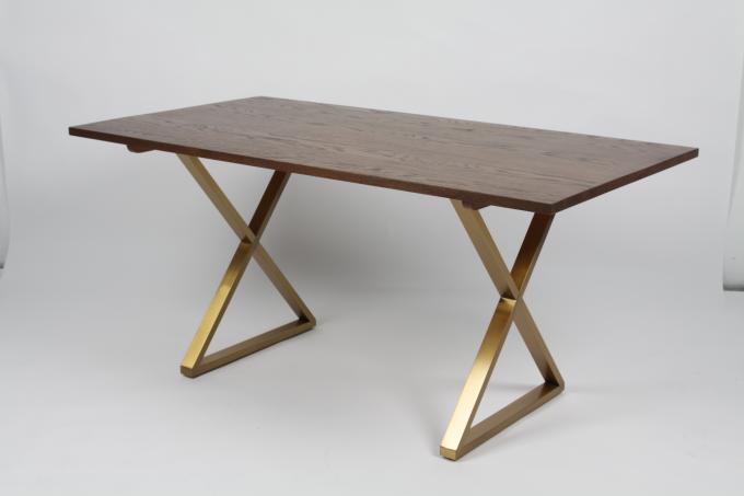 Gris en bois de table de salle à manger de forces de défense principale de dessus de fer de Modern Family 3