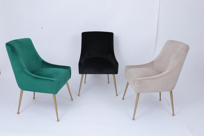 L'hôtel adapté aux besoins du client préside des divans avec le tissu en bois de velours de cadre 4