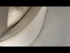 canapé bleu avec base en métal