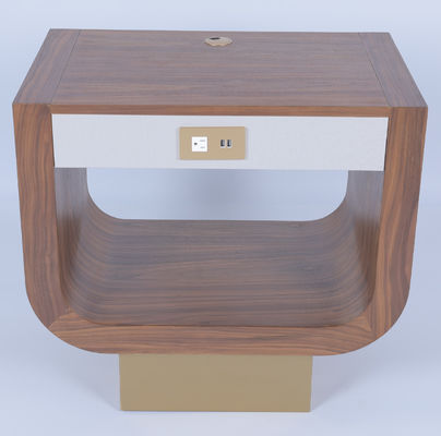 acheter Un stand de nuit de luxe fait sur mesure en bois de noyer avec un tiroir et une prise électrique fabrication en ligne