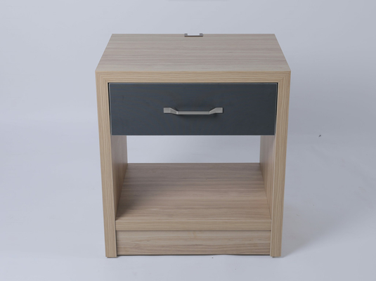 Un bon prix. Table de chevet faite sur commande de nuit de grain en bois pour le salon en ligne