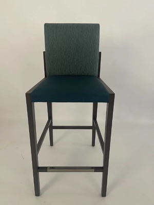 Un bon prix. L'éponge à haute densité a enveloppé la chaise tapissée de Barstool pour l'appartement en ligne