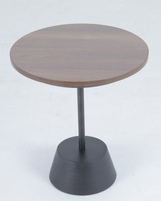 Un bon prix. Table de chevet moderne de 20 pouces de diamètre 22 pouces de hauteur en ligne