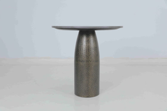 Un bon prix. Salle de séjour Table à manger personnalisée avec cadre marbre haut en métal martelé en ligne
