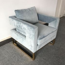 Un bon prix. Le tissu de Blue Velvet et le salon de coussin gonflable couche avec du laiton d'or à base métallique en ligne