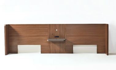 Un bon prix. Taille faite sur commande de la Reine de la noix HPL de têtes de lit de style d'hôtel d'hospitalité avec des lumières de LED en ligne