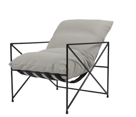 Un bon prix. Plume d'intérieur remplissant chaises longues contemporaines de taille de 73cm en ligne