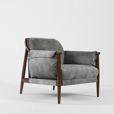 Un bon prix. Le tissu a tapissé le style nordique en bois solide de chaise d'accent de cadre en ligne