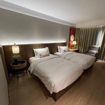 Un bon prix. La pièce standard d'étoile de meubles de luxe d'hôtels a entièrement adapté l'ameublement aux besoins du client intérieur en ligne