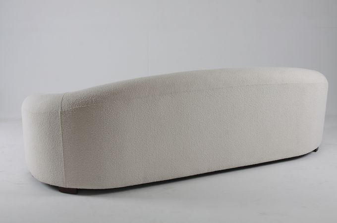Salon blanc de luxe et moderne Sofa With Wooden Legs de Boucle 0