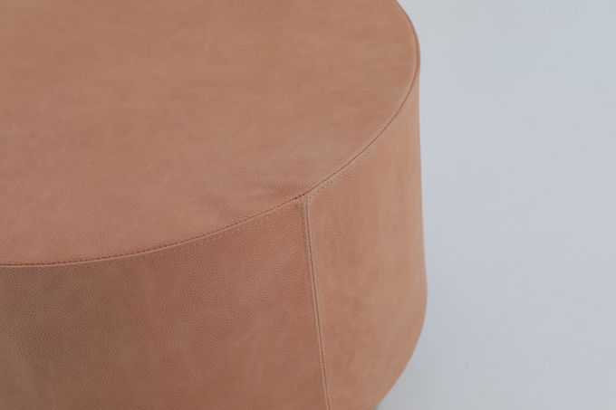 Chambre moderne banc ottoman cadre métallique rembourrée pour hôtel 4