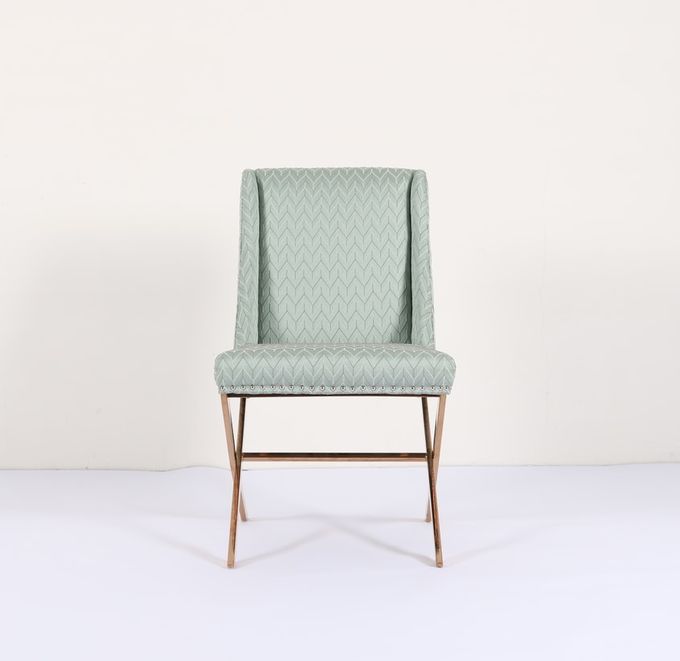 Le tissu bleu de H84cm a tapissé diner des chaises avec la base de l'or solides solubles 5