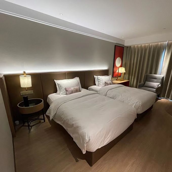 La pièce standard d'étoile de meubles de luxe d'hôtels a entièrement adapté l'ameublement aux besoins du client intérieur 0